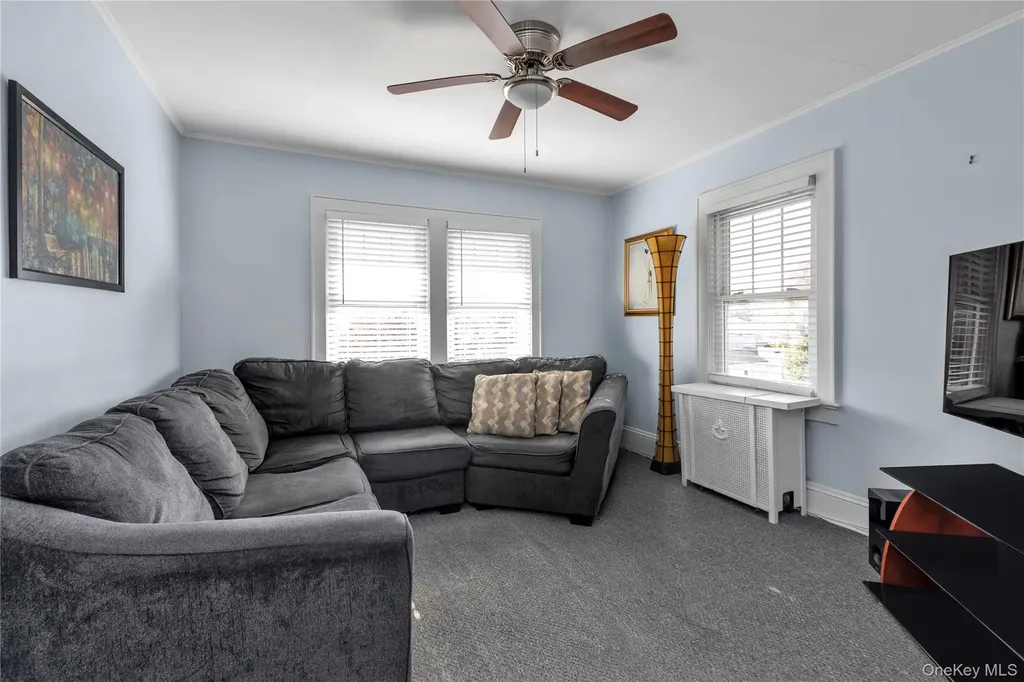 127 Smith Street Lynbrook NY 11563