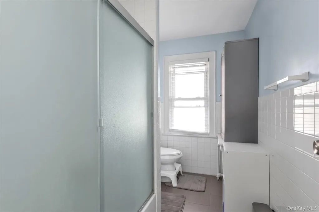 127 Smith Street Lynbrook NY 11563