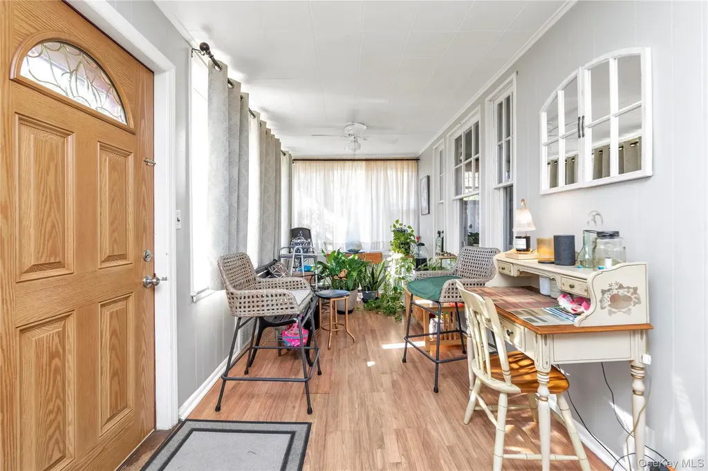 127 Smith Street Lynbrook NY 11563