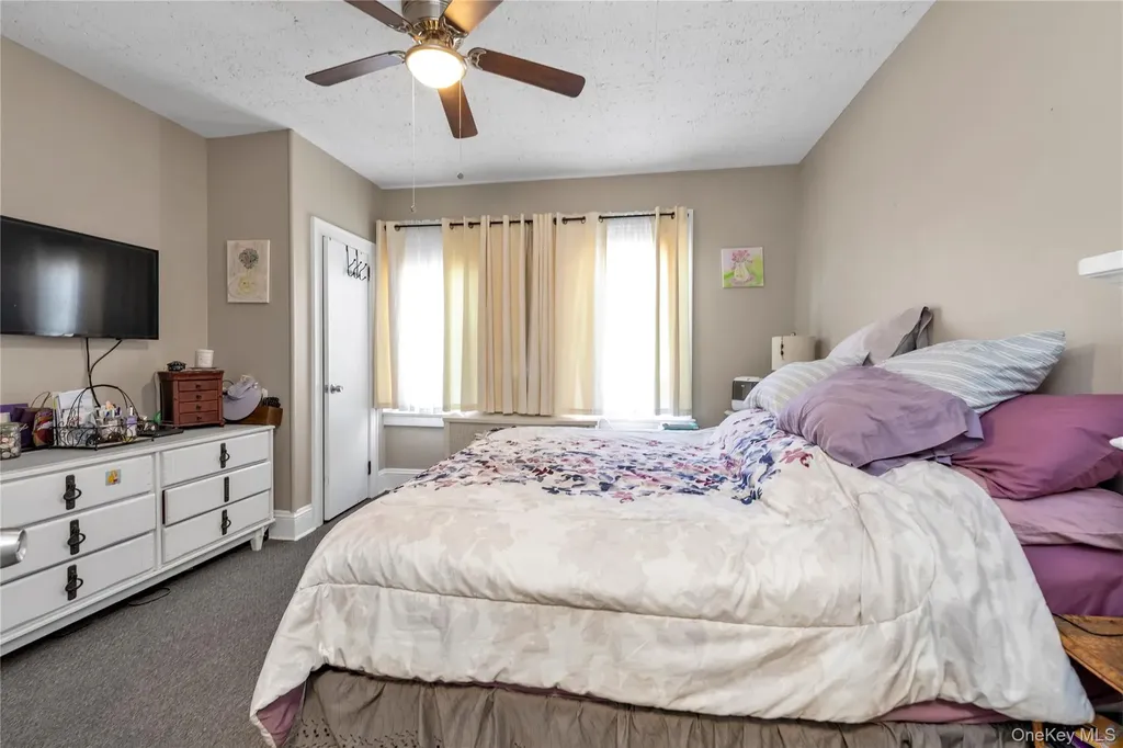 127 Smith Street Lynbrook NY 11563