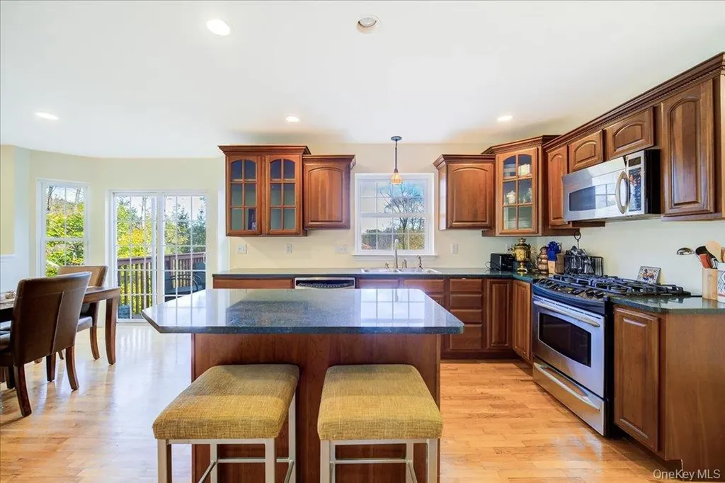 34 Twin Lakes Road Monroe NY 10950