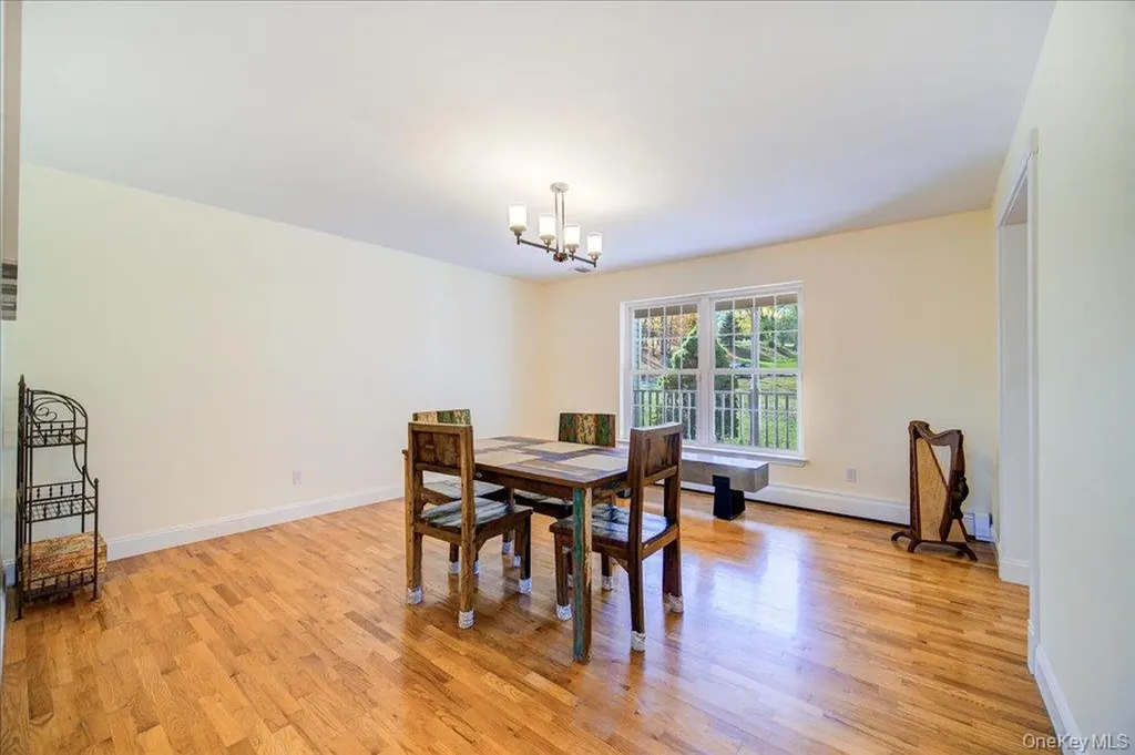 34 Twin Lakes Road Monroe NY 10950