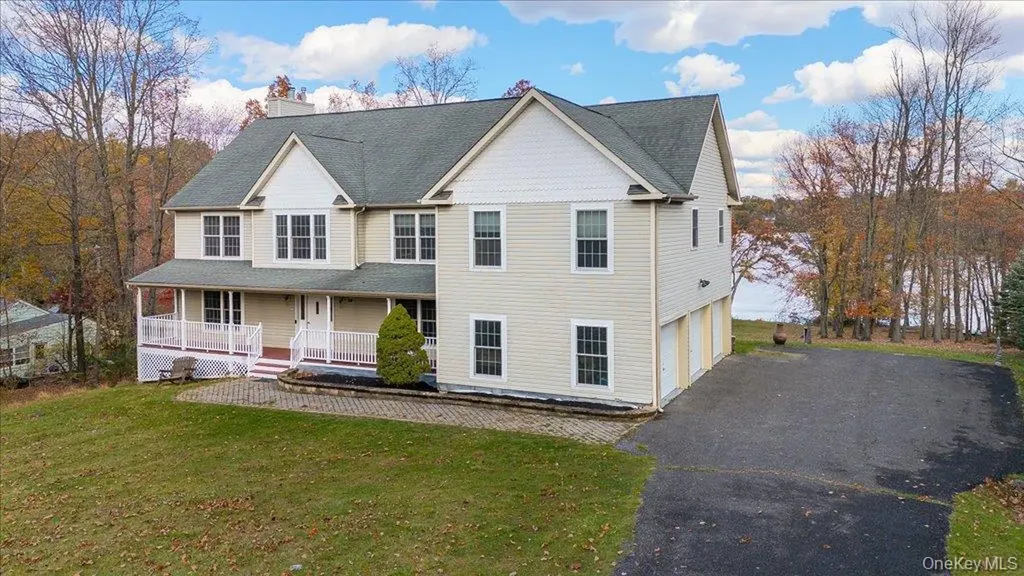 34 Twin Lakes Road Monroe NY 10950