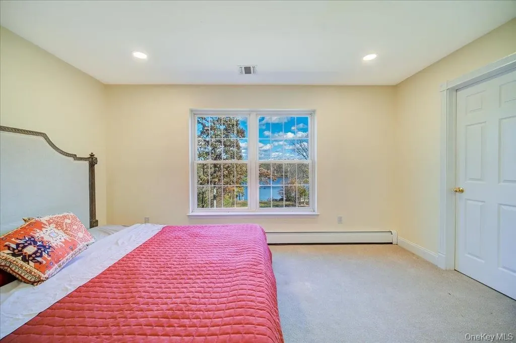 34 Twin Lakes Road Monroe NY 10950
