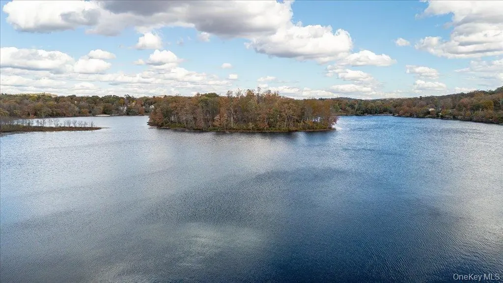 34 Twin Lakes Road Monroe NY 10950