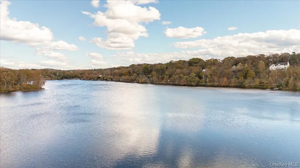 34 Twin Lakes Road Monroe NY 10950