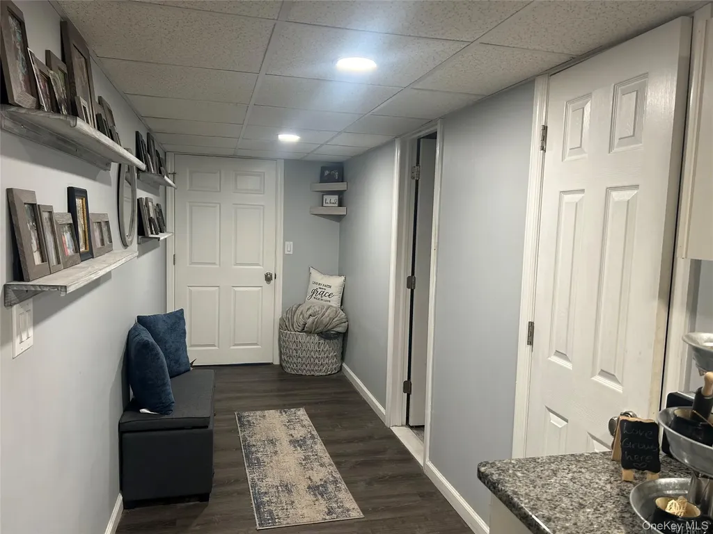 313 Lexington Avenue West Babylon NY 11704
