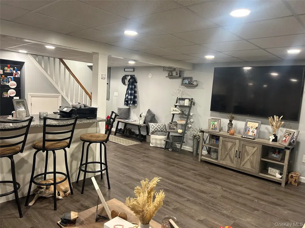 313 Lexington Avenue West Babylon NY 11704