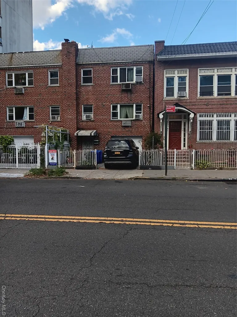 2587 Sedgwick Avenue Bronx NY 10468