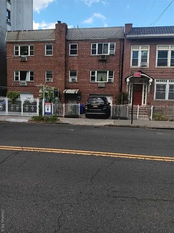 2587 Sedgwick Avenue Bronx NY 10468