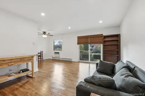 2 Germonds Village Bardonia NY 10954