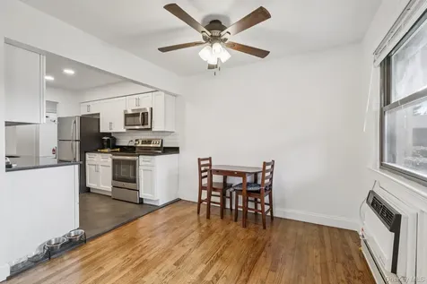 2 Germonds Village Bardonia NY 10954