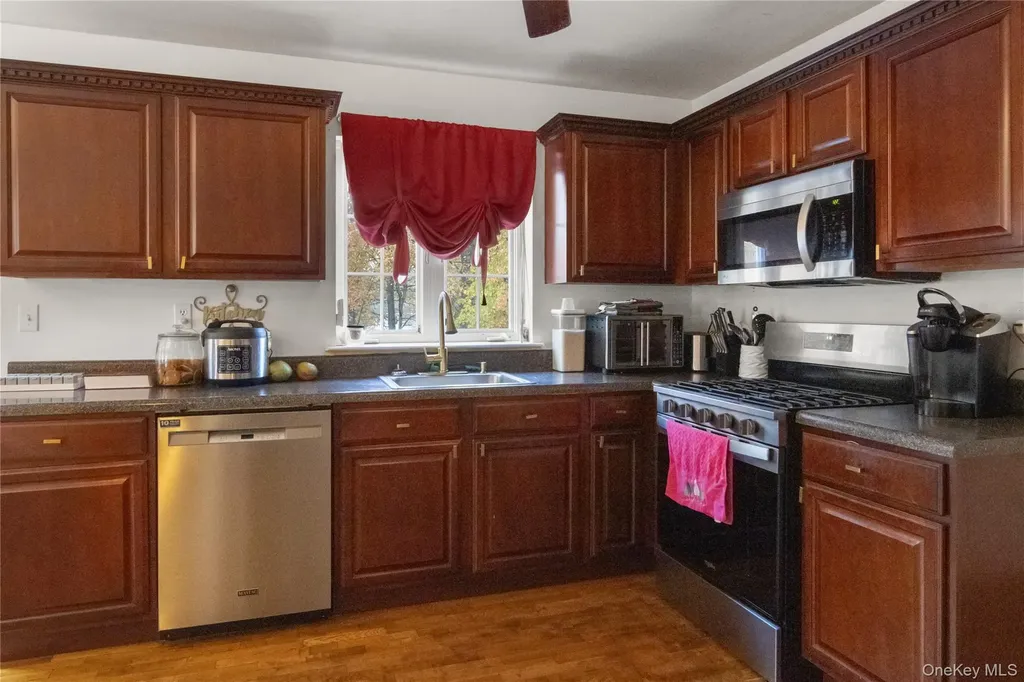 4 Wayne Court Middletown NY 10941