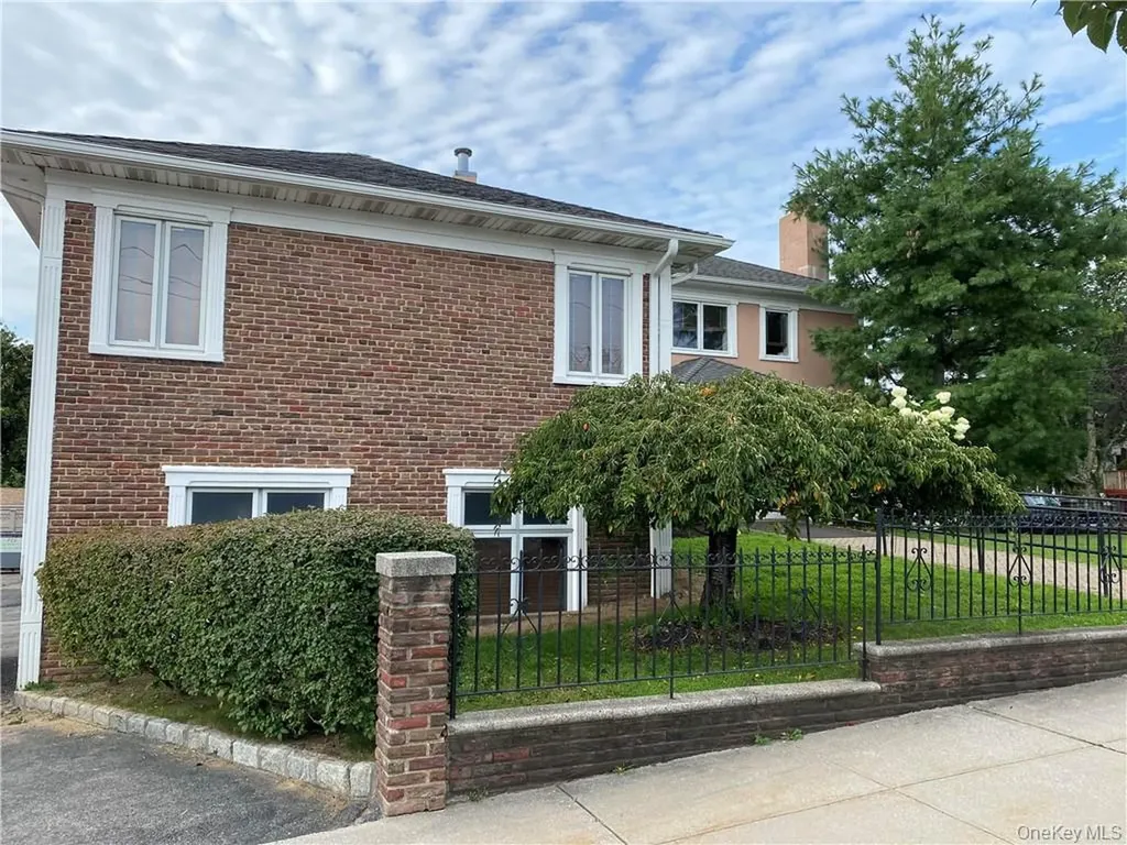 1554 Astor Avenue Bronx NY 10469