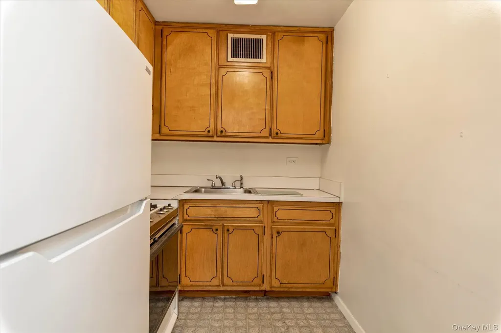 102-10 66th Road Forest Hills NY 11375