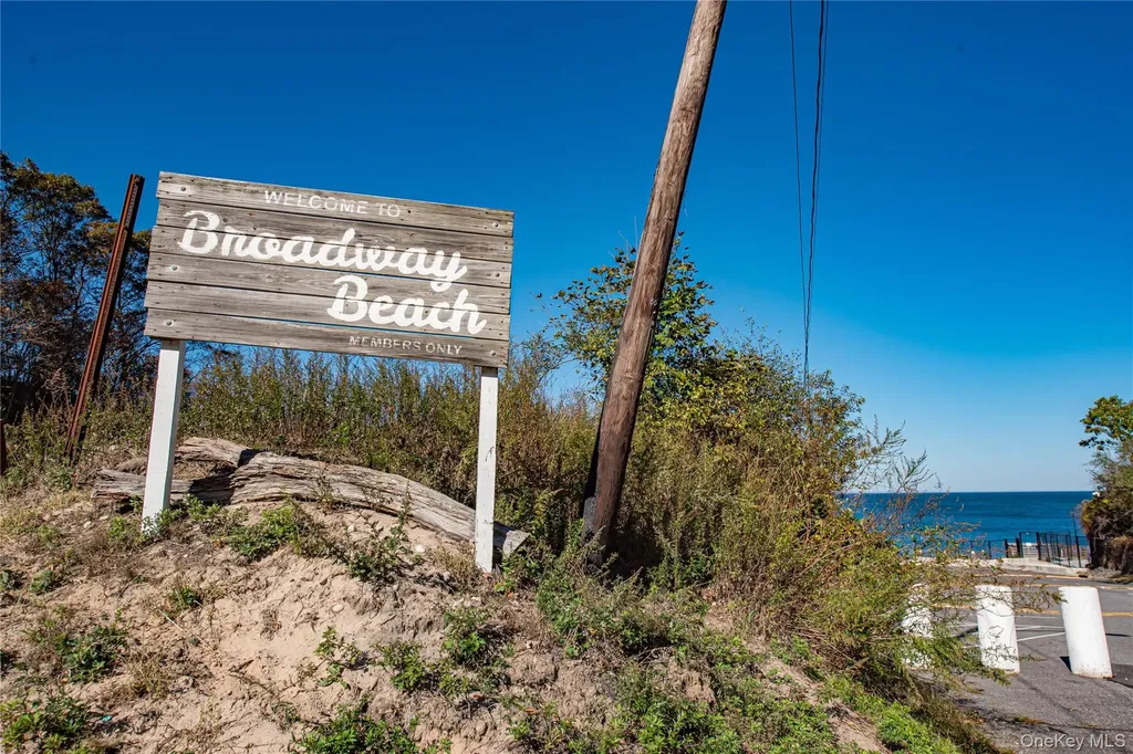 2 Elm Road Rocky Point NY 11778