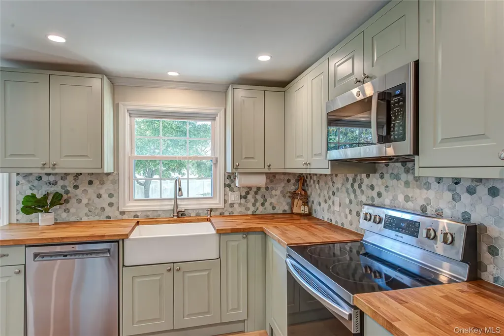 2 Elm Road Rocky Point NY 11778