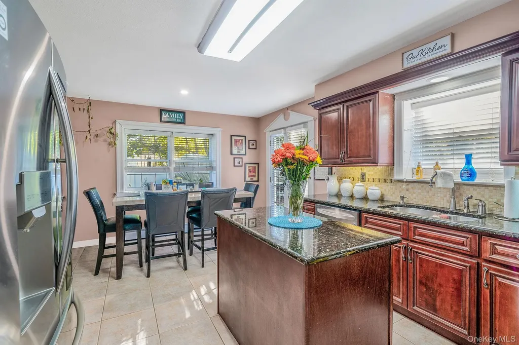 28 Winfield Davis Drive Coram NY 11727