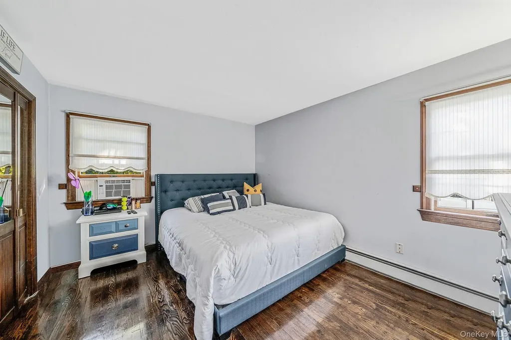 28 Winfield Davis Drive Coram NY 11727