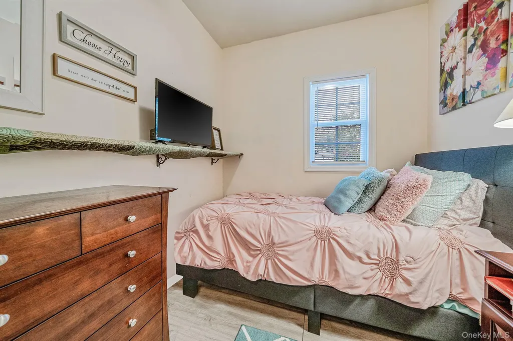 28 Winfield Davis Drive Coram NY 11727