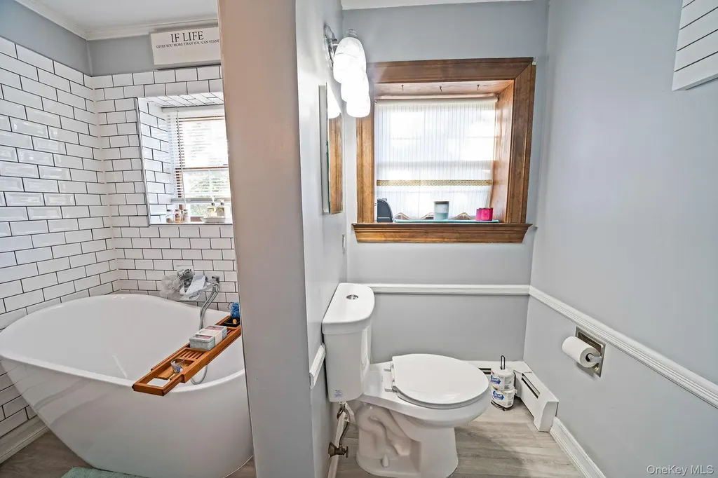 28 Winfield Davis Drive Coram NY 11727