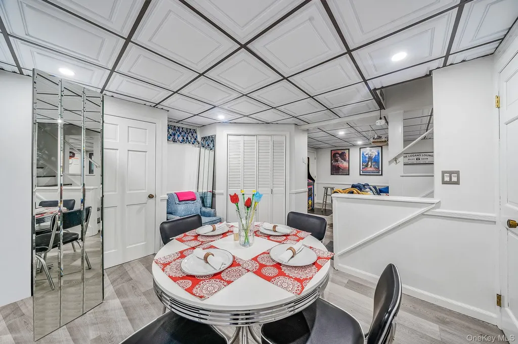 28 Winfield Davis Drive Coram NY 11727