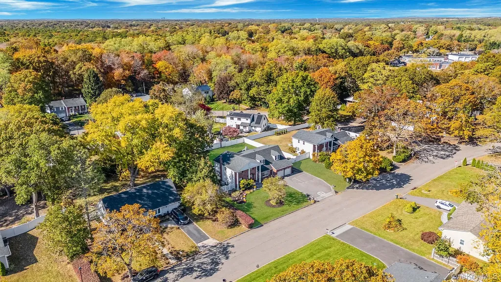 28 Winfield Davis Drive Coram NY 11727