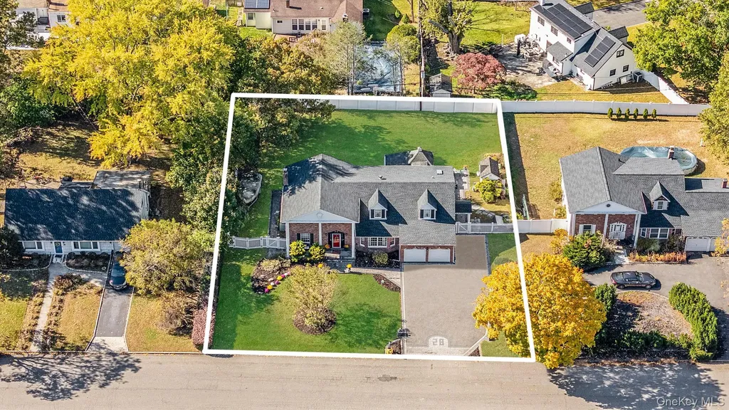 28 Winfield Davis Drive Coram NY 11727
