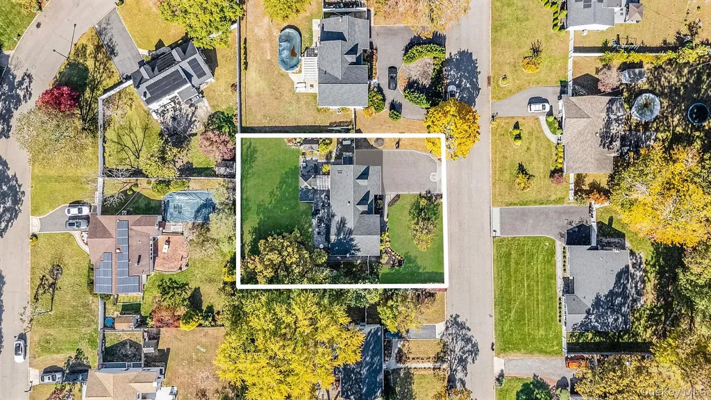 28 Winfield Davis Drive Coram NY 11727