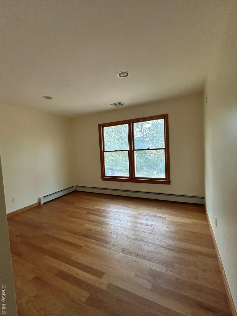 620 Lake Boulevard Lindenhurst NY 11757
