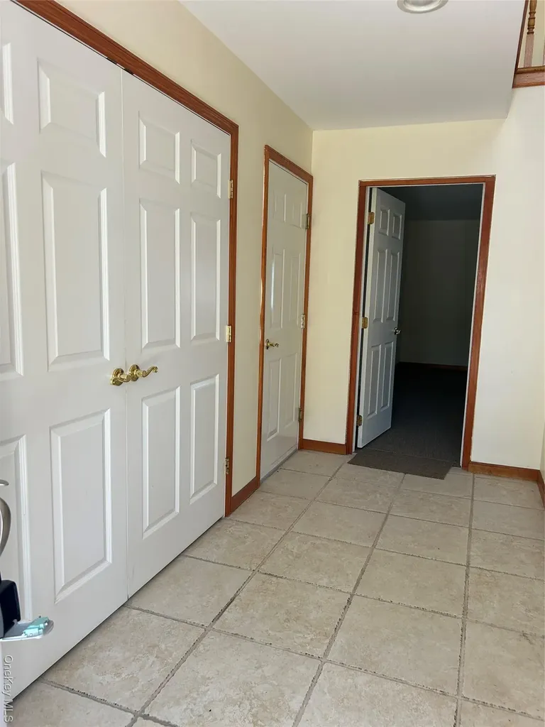 620 Lake Boulevard Lindenhurst NY 11757