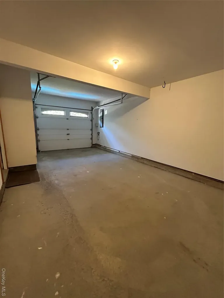 620 Lake Boulevard Lindenhurst NY 11757