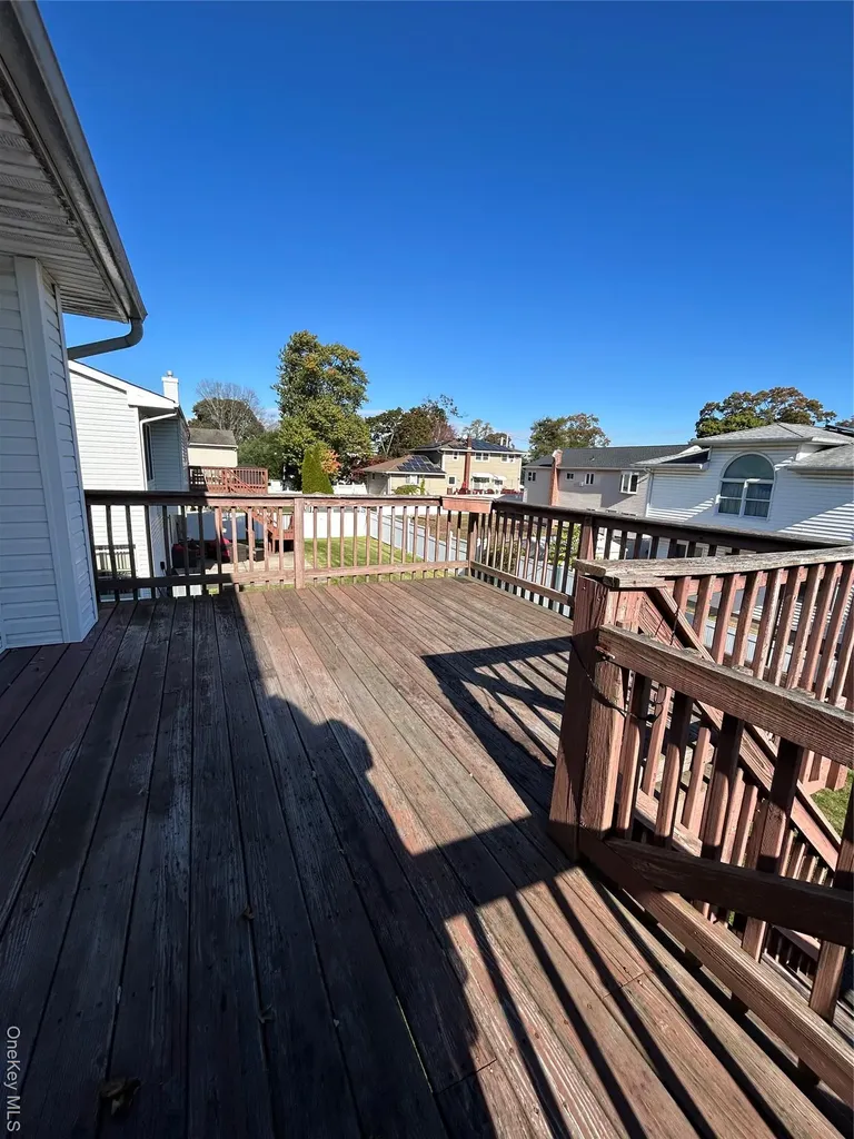 620 Lake Boulevard Lindenhurst NY 11757