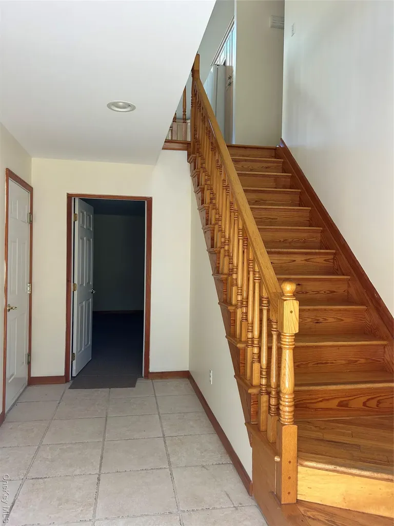 620 Lake Boulevard Lindenhurst NY 11757