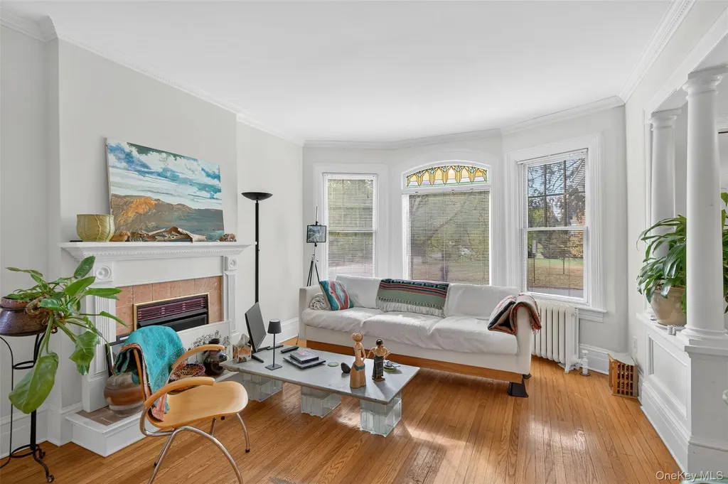 20 Whitehouse Avenue Poughkeepsie NY 12601