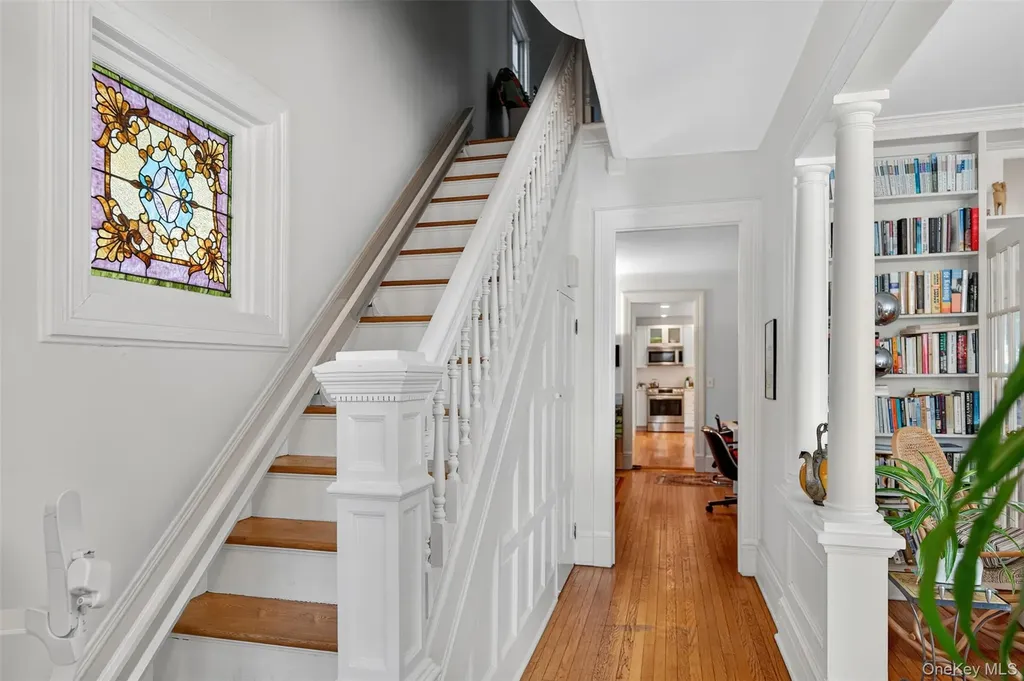 20 Whitehouse Avenue Poughkeepsie NY 12601