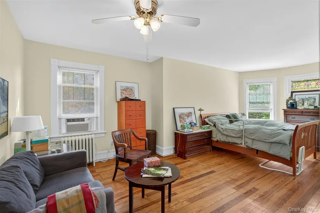 20 Whitehouse Avenue Poughkeepsie NY 12601