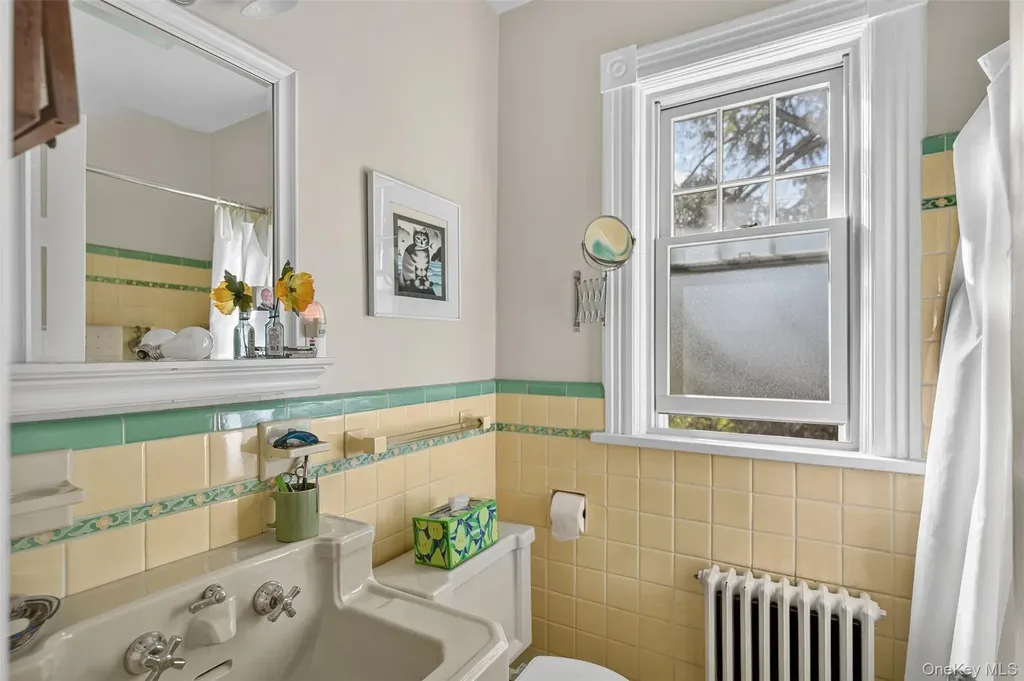 20 Whitehouse Avenue Poughkeepsie NY 12601