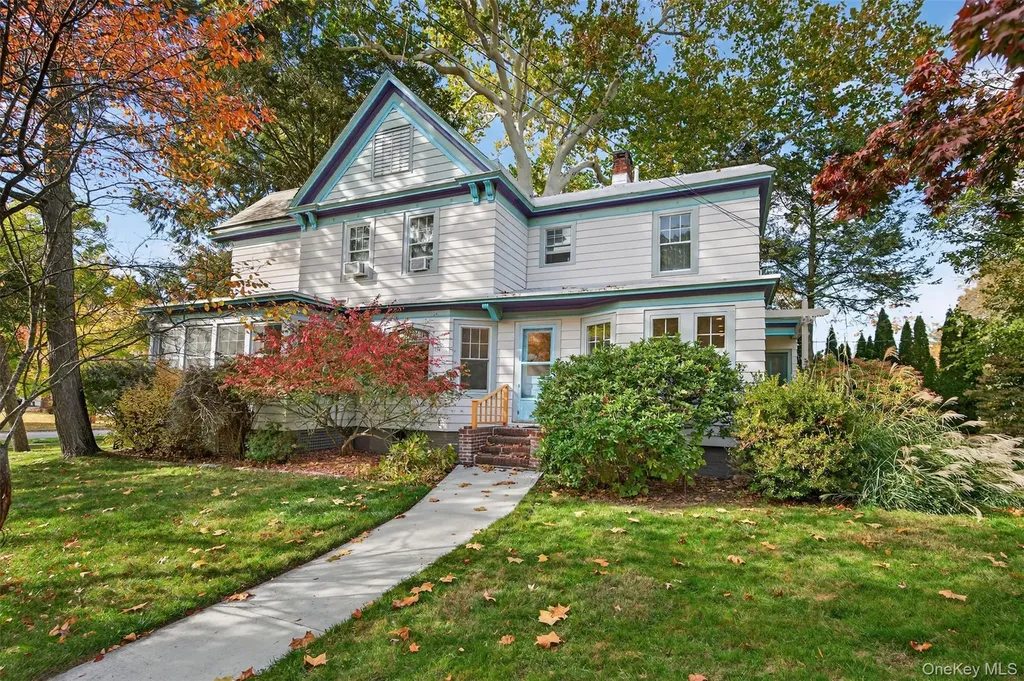 20 Whitehouse Avenue Poughkeepsie NY 12601