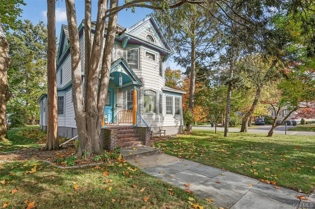 20 Whitehouse Avenue Poughkeepsie NY 12601