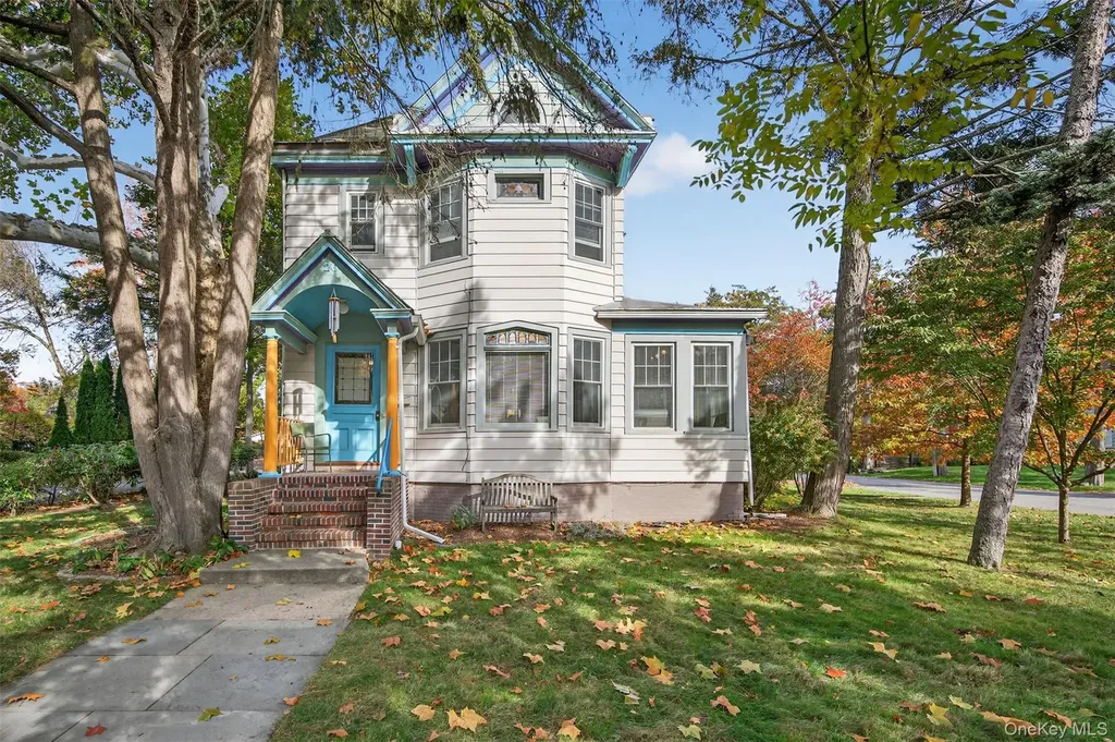 20 Whitehouse Avenue Poughkeepsie NY 12601