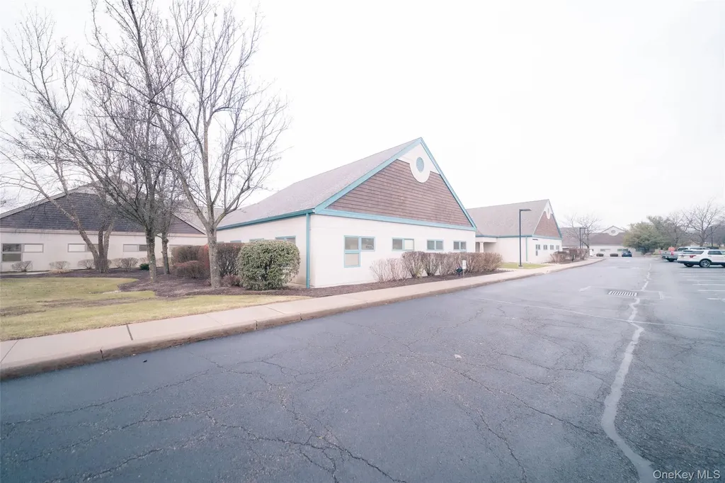3 Hatfield Lane Goshen NY 10924