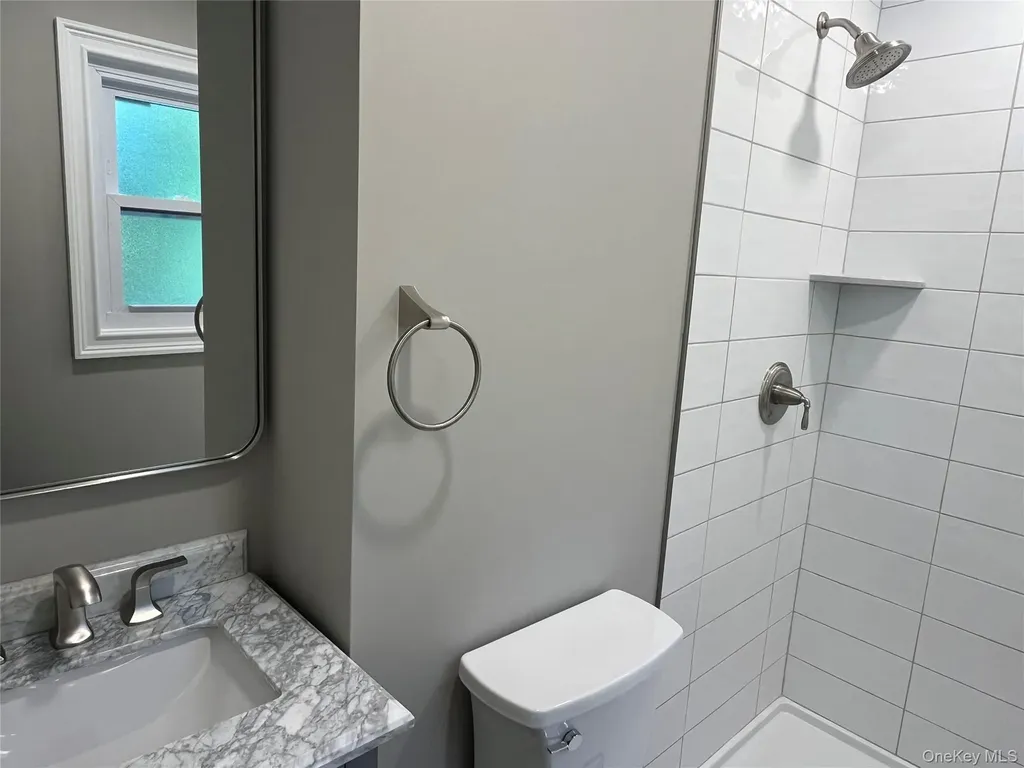 26 Hanover Place Smithtown NY 11787