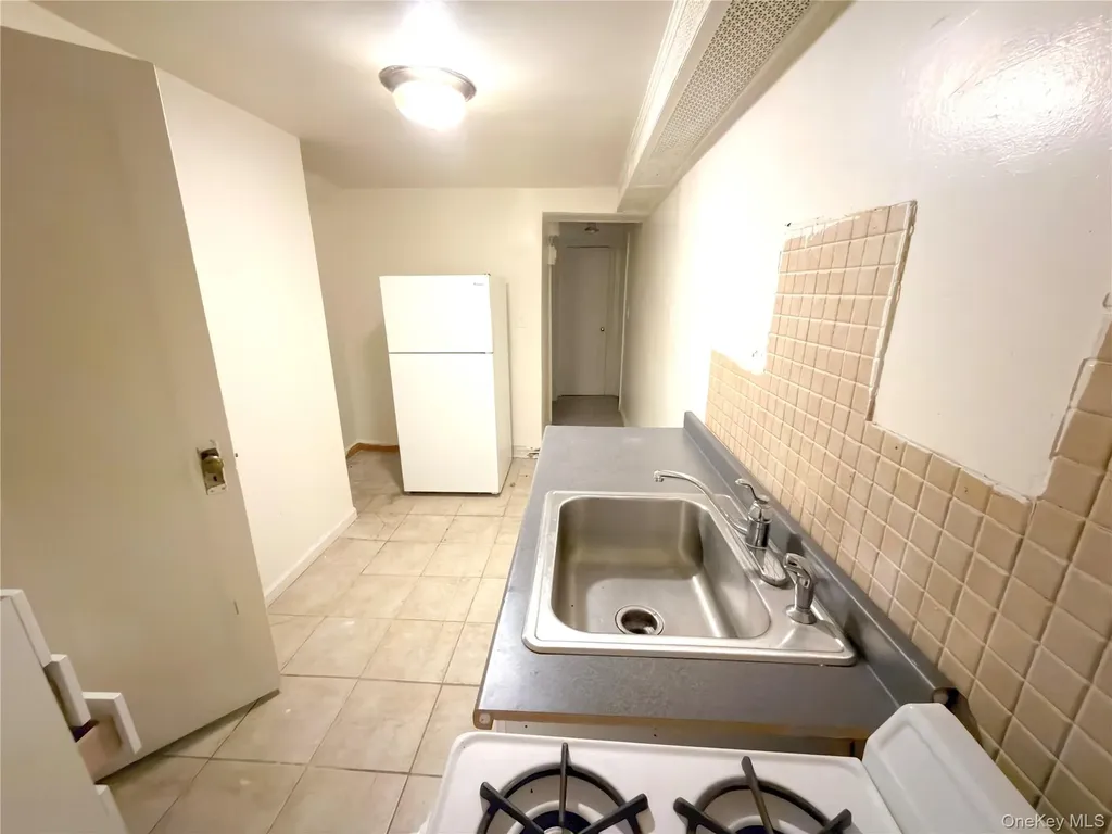 8818 Avenue A Brooklyn NY 11236