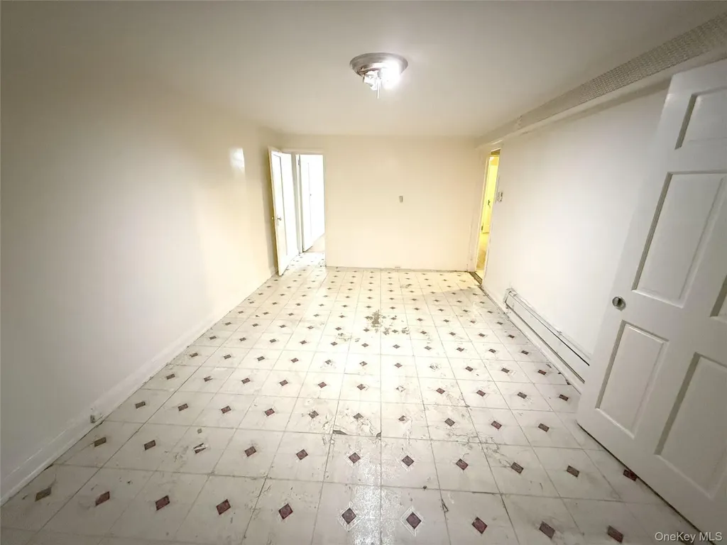 8818 Avenue A Brooklyn NY 11236