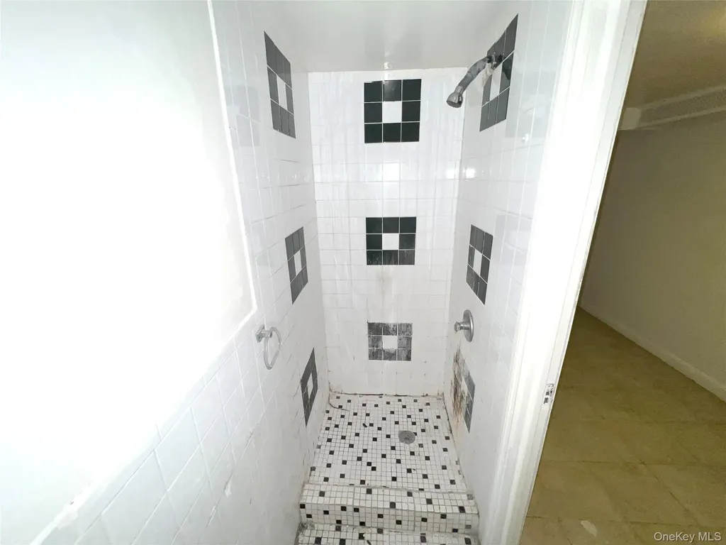 8818 Avenue A Brooklyn NY 11236