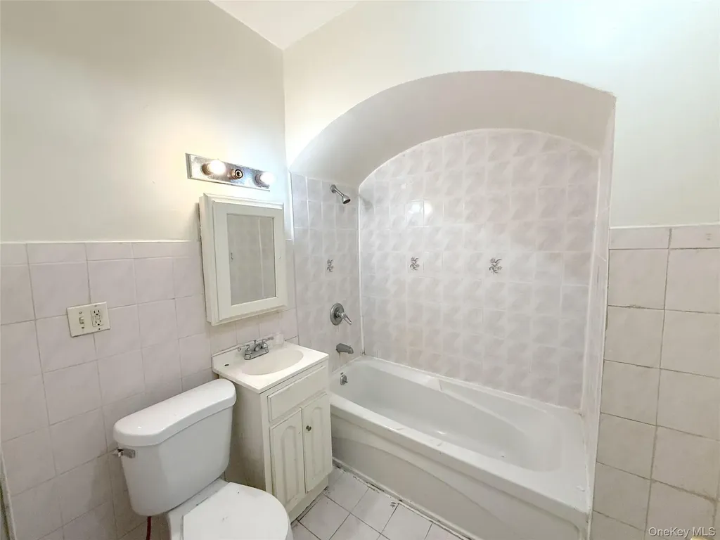 8818 Avenue A Brooklyn NY 11236