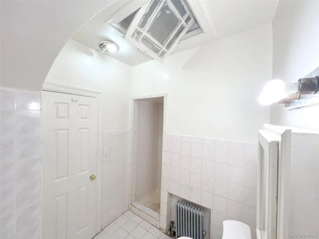8818 Avenue A Brooklyn NY 11236