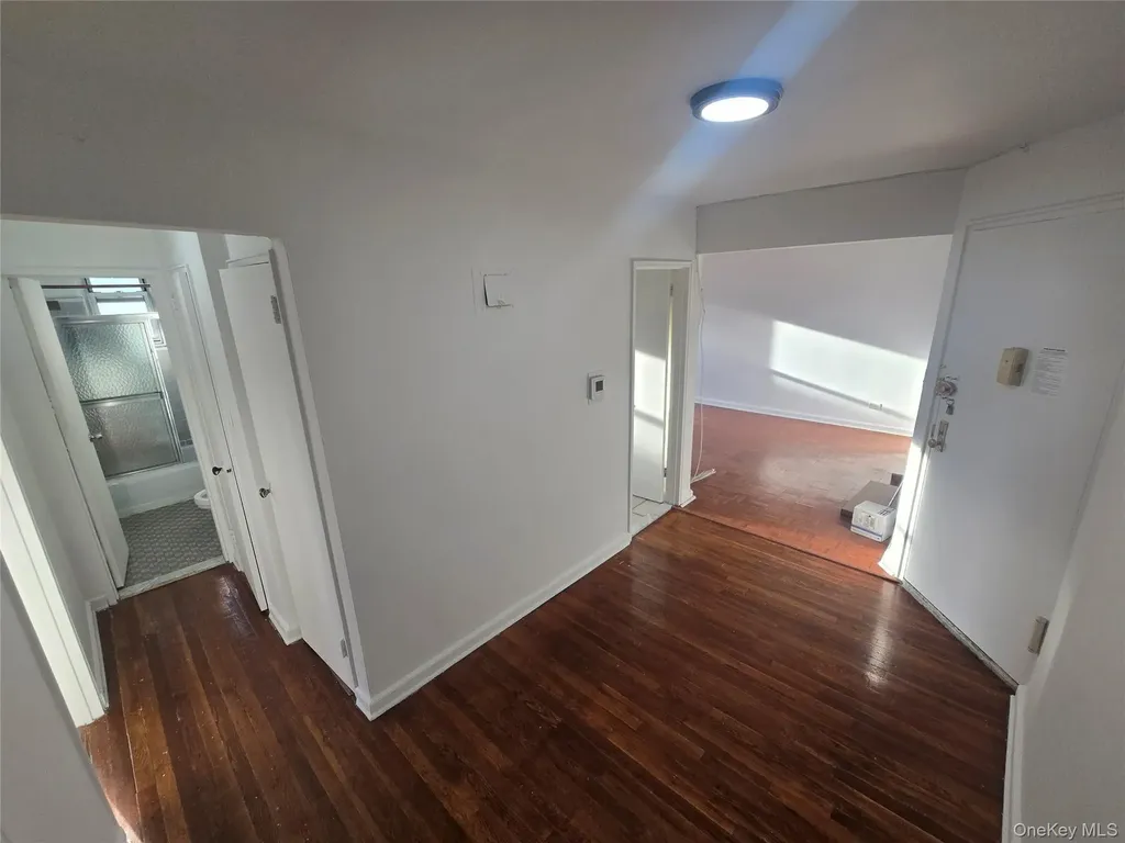 1480 Thieriot Avenue Bronx NY 10460