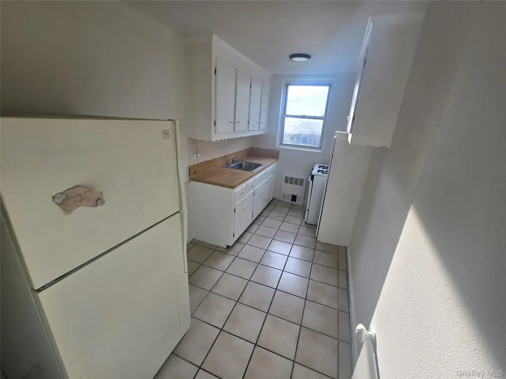 1480 Thieriot Avenue Bronx NY 10460